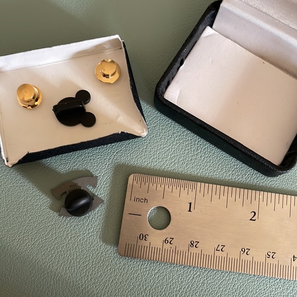 Disney Pin - Picture 4 of 5